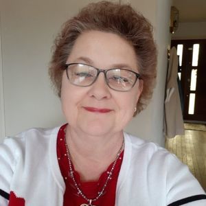 Meet your Posher, Pamela